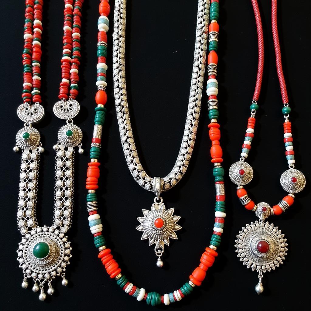 Traditional Pakistani Necklaces